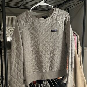 Patagonia crewneck size small
